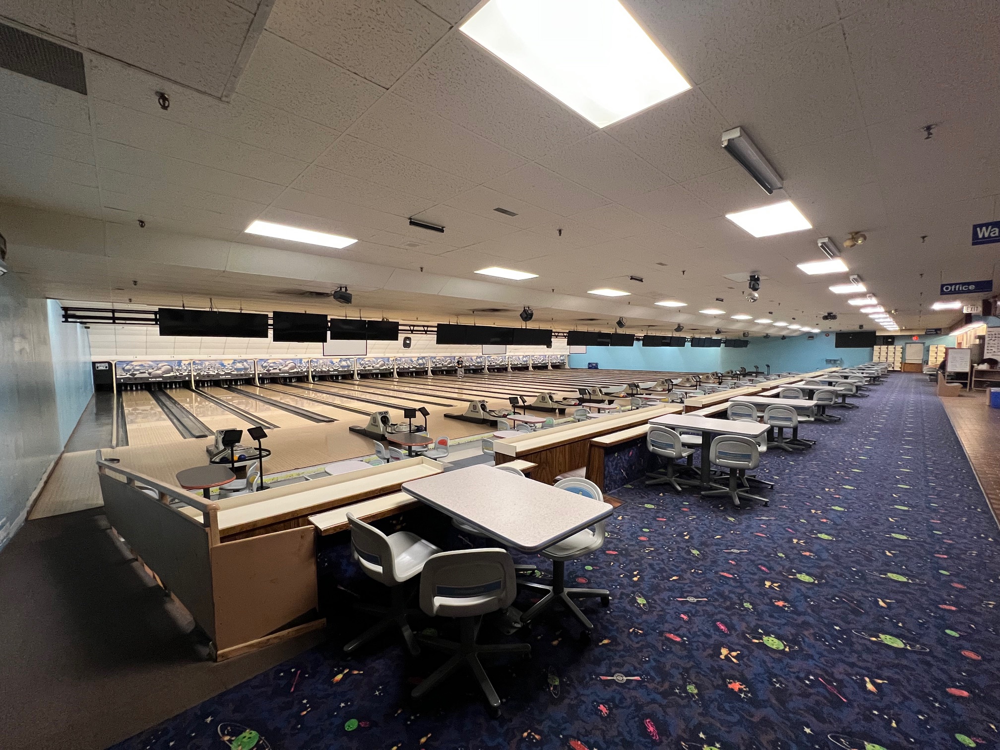 Professional Bowling Setup